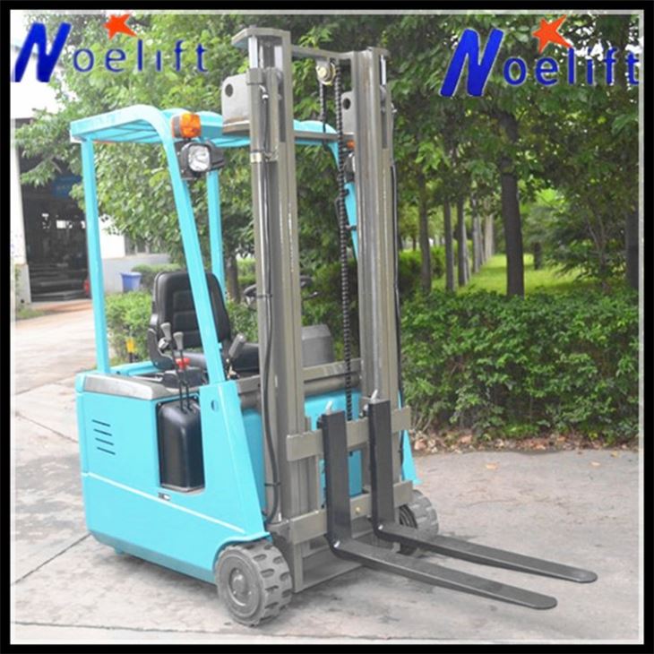 Electric Forklift with tab